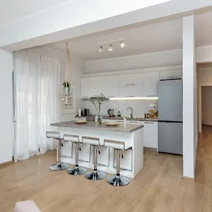 https://apt-cataleya-colony-city-center.hotelschalkidiki.net